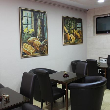 Hotel San Требине Екстериор снимка