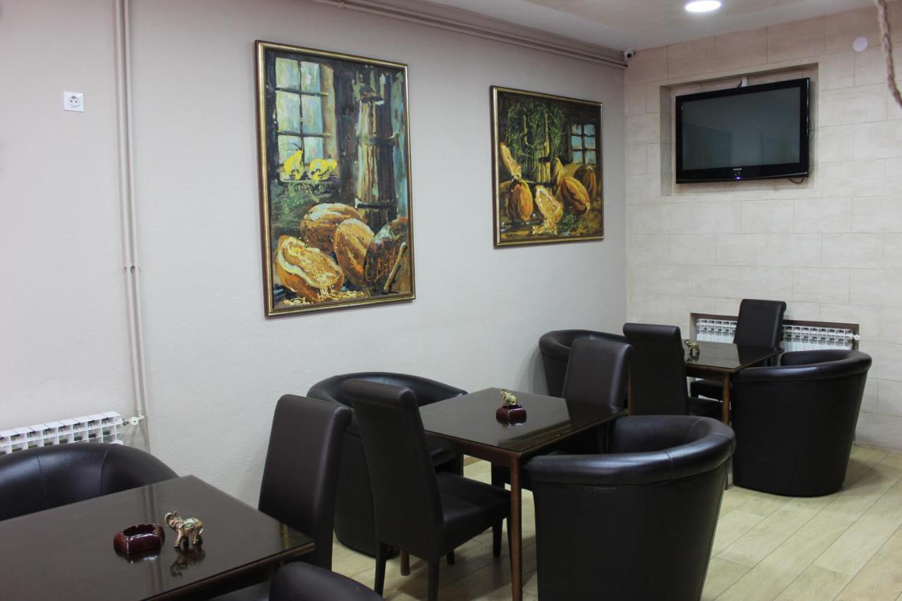 Hotel San Требине Екстериор снимка