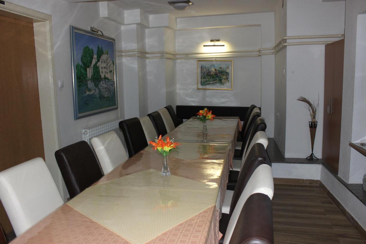 Hotel San Требине Екстериор снимка
