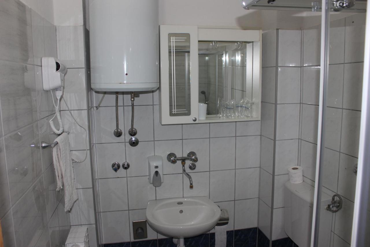 Hotel San Требине Екстериор снимка